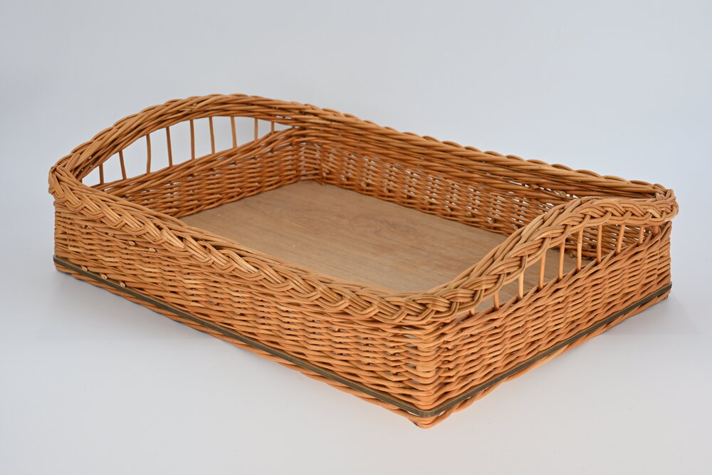 Tablett von Hand gemacht